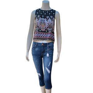 626133....I. Joah Sleeveless Paisley Top Size M